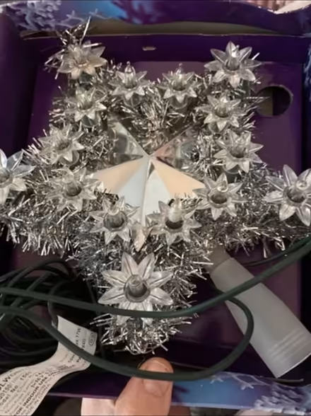 Photo of free Light up star tree topper (Winsford CW7) #1