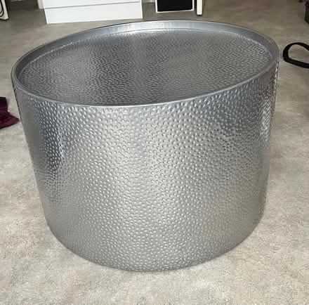 Photo of free Round coffee table (Hove BN3) #1