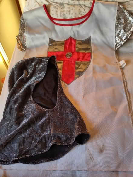 Photo of free Little knight outfit (Ebley GL5) #1