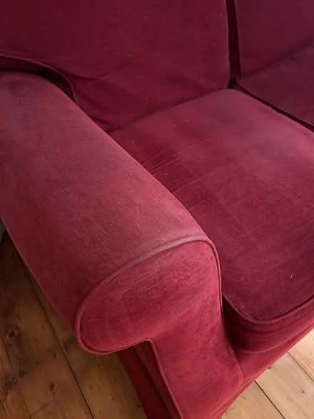 Photo of free 2-seater sofa good condition (Tooting SW17) #4