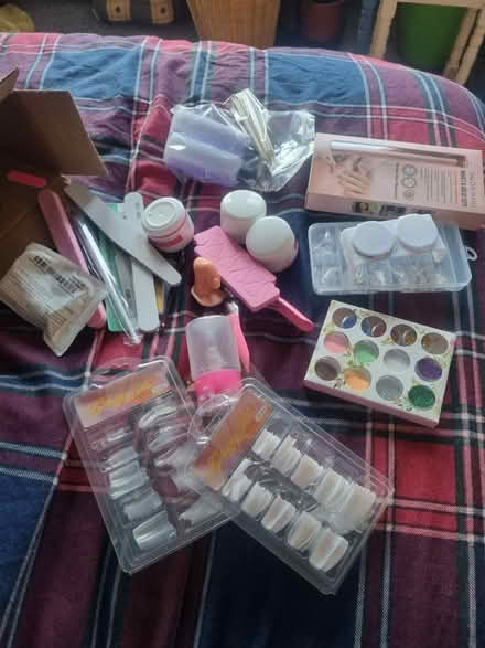 Photo of free Everything fake nails (Milton PO4) #1