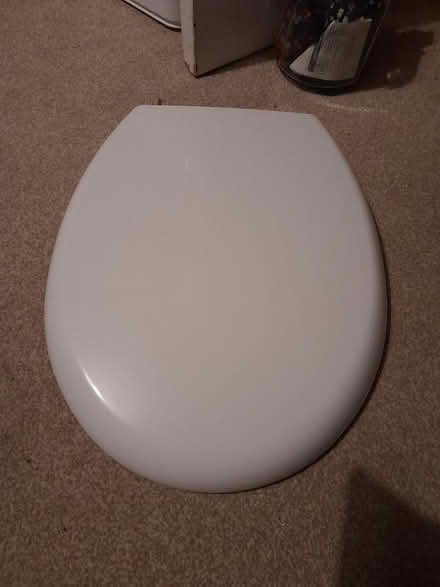 Photo of free Toilet seat (white) (Draycott DE72 3) #2