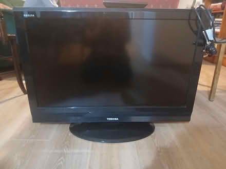 Photo of free Toshiba not smart tv 32" (Borehamwood WD6) #1