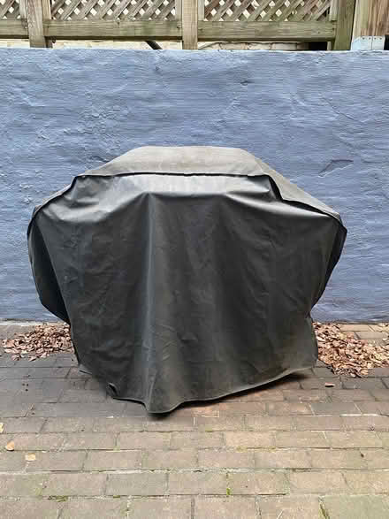 Photo of free Char-Broil 4-burner Gas Grill (Dupont Circle) #3
