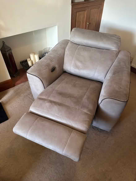 Photo of free Electric Reclining Armchair (Cv37 9QE) #1
