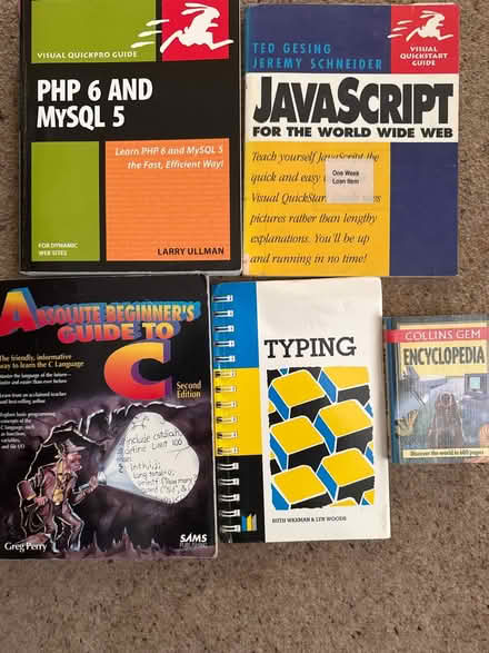 Photo of free IT books (Wallington green SM6) #1