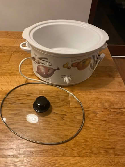 Photo of free 4.5l slow cooker (Harrogate HG2) #1