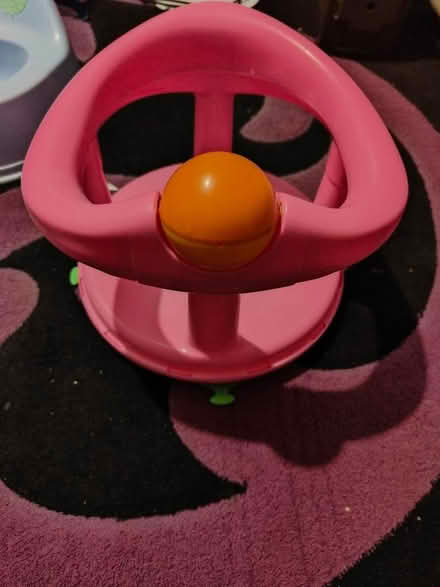 Photo of free Baby bath seat (Stoke Row RG8) #1