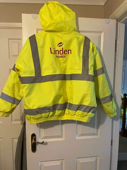 Photo of free Men’s hiVis bomber jacket (Newbury - RG14) #2