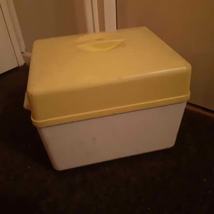 Photo of free Vintage Plastic Bread Bin (Norton Canes WS11) #1