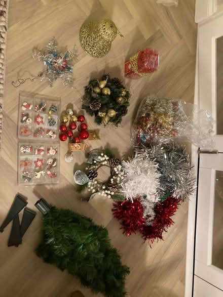 Photo of free Christmas decorations (Romsey) #1