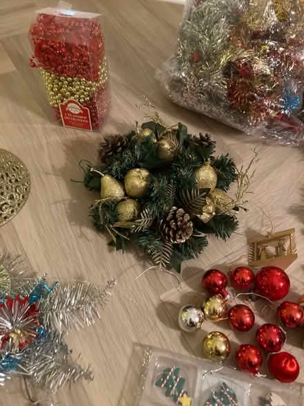 Photo of free Christmas decorations (Romsey) #2