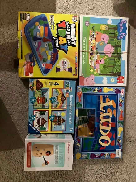 Photo of free Games and puzzles (Coulsdon, nr, train station) #1