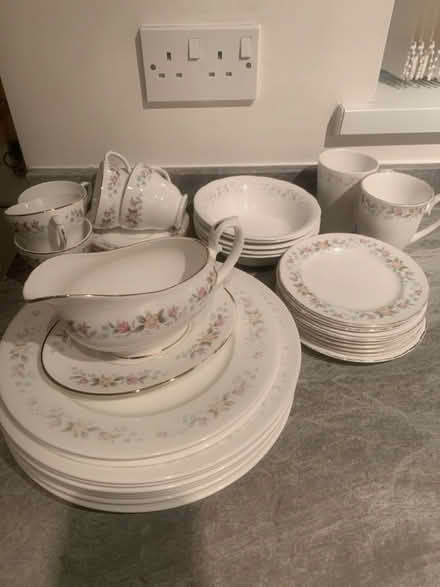 Photo of free Dinner set (Lunts Heath WA8) #1