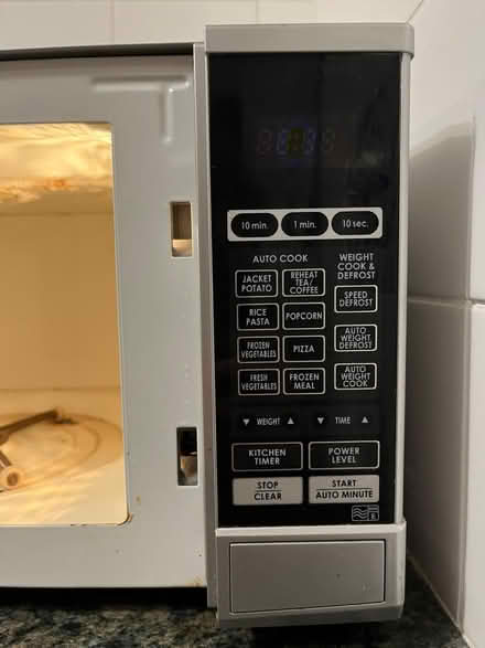 Photo of free Microwave (used, working) (Hanover, Brighton. BN2) #3