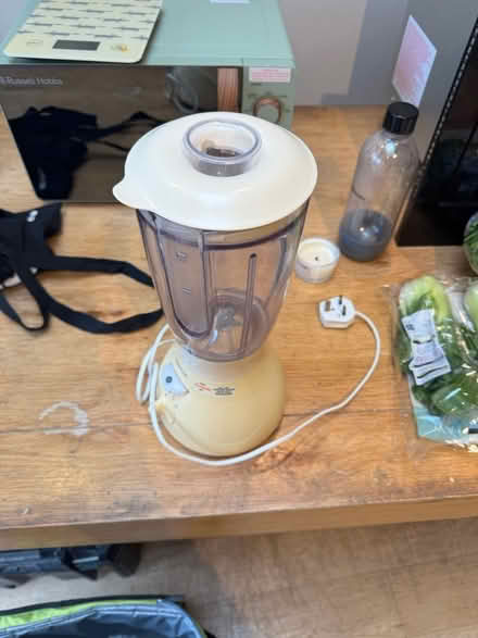 Photo of free Blender (Ealing W5) #1