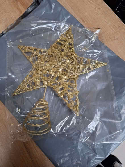 Photo of free Gold star Christmas tree topper (Honor Oak SE23) #1