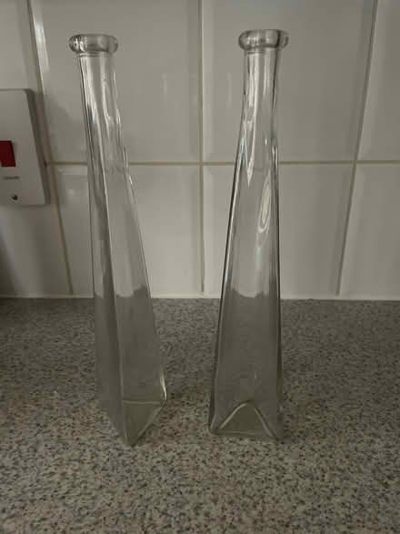 Photo of free Ornamental vases x2 (Newbury - RG14) #1