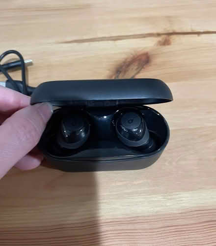 Photo of free soundcore wireless earbuds (Capitol Hill) #2