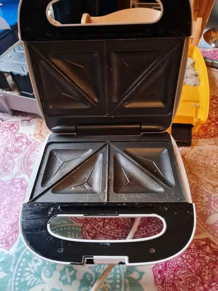Photo of free Toastie maker (Lancaster freehold) #1