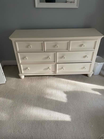 Photo of free White bedroom bureau (Near Hudson line) #1
