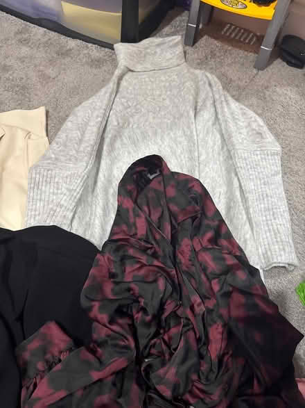 Photo of free Woman’s clothes mix bag (L13) #3