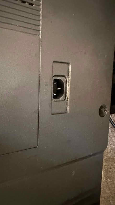 Photo of free Toshiba 37' tv (TW7) #4