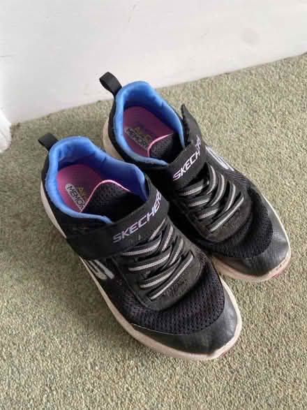 Photo of free Sketchers trainers (Blacklands TN34) #1