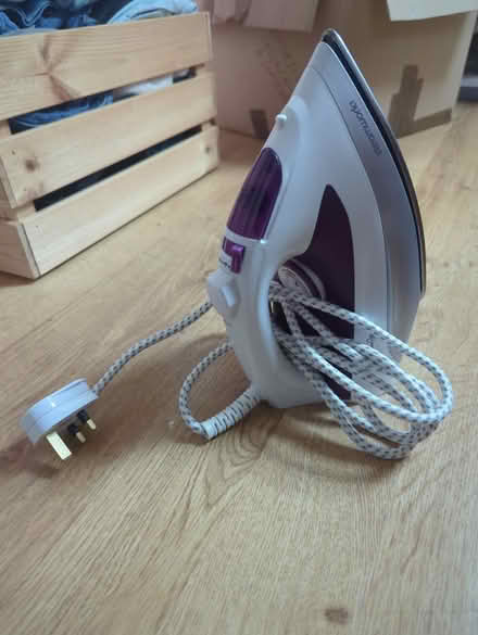 Photo of free Clothes iron (E17) #1