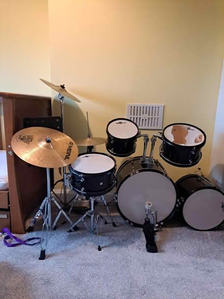 Photo of free Children's drum kit (Coseley/Sedgley WV14) #1