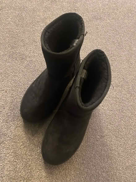 Photo of free Black boots (Wandsworth) #1