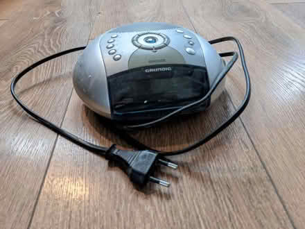 Photo of free Radio alarm clock (Dean Court OX2) #1