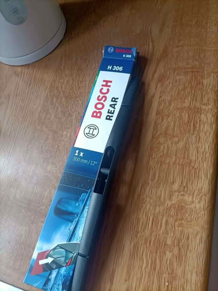 Photo of free Bosch rear wiper 300mm New (Chelsfield BR6) #1