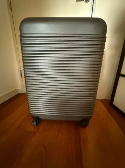Photo of free Medium sized suitcase (Pyrmont) #1
