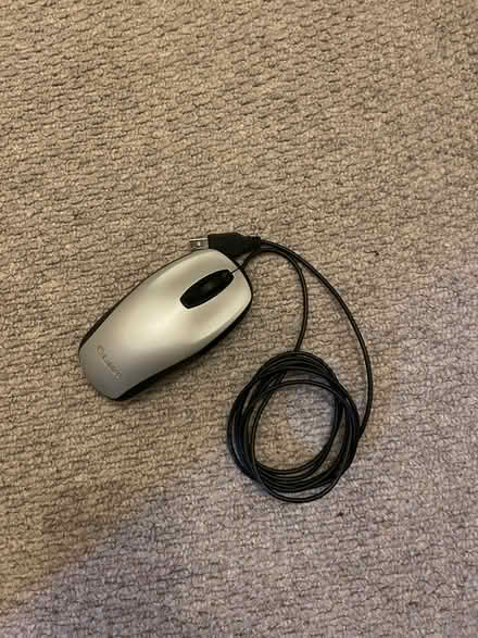 Photo of free computer screen, mouse, keyboard with connecting lead (Lexden CO3) #1