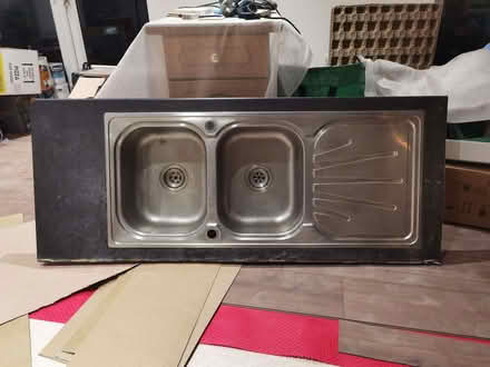 Photo of free Double sink (Woosehill RG41) #1