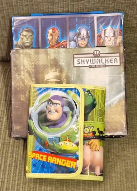 Photo of free Books, Comics, and Pen Sets Bundle (Barton/Headington, OX3) #2