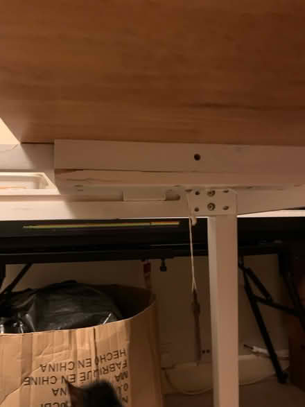 Photo of free Extending table (Newbury, Berkshire RG14) #4