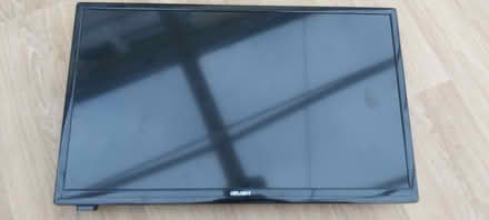 Photo of free Bush TV 24" with built in DVD player + remote (Carterton OX18) #1