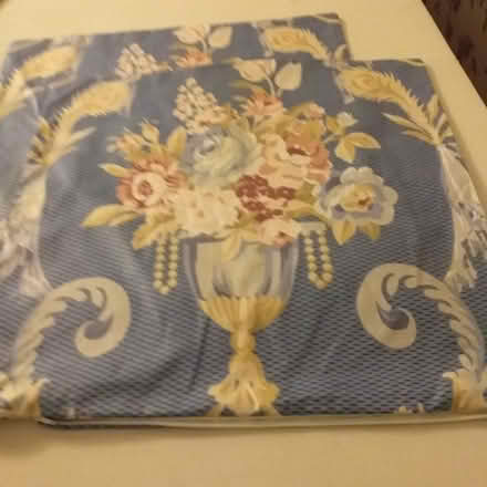 Photo of free Pr Curtains & 2 cushion covers (Freehold LA1) #2