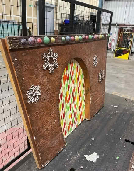 Photo of free Gingerbread house (Aberdare CF44) #3