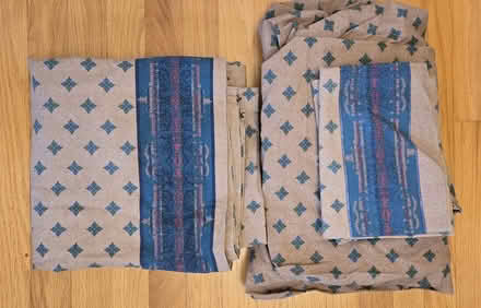 Photo of free Queen-size sheets (good condition) (Bells Corners) #1