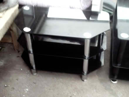 Photo of free TV stand or small side stand (Seaford BN25) #1