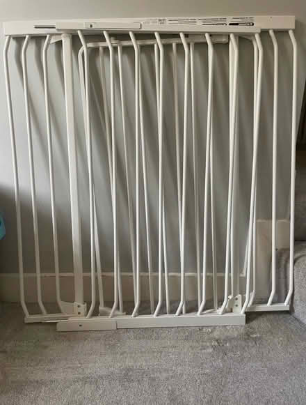 Photo of free Dreambaby Tall & Wide Stair Gate (Thames Ditton) #3