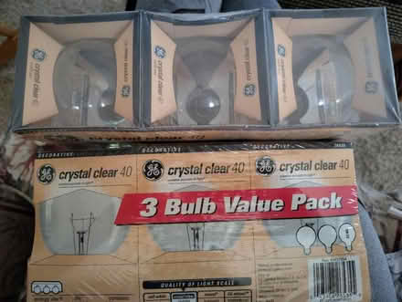 Photo of free Round incandescent 40 Watt Bulbs (NE Heights: Juan Tabo - Menaul) #2