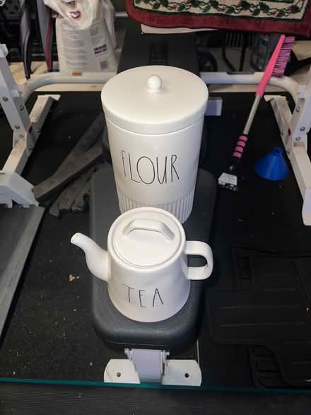 Photo of free Tea pot and flour container (Middletown) #1