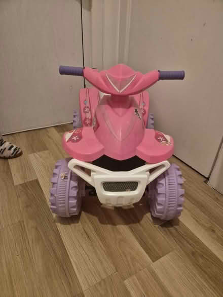 Photo of free Pink Girls electric car (SE19) #3