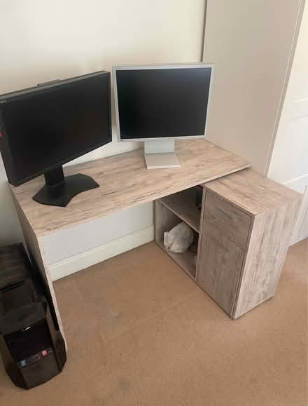 Photo of free Computer desk (NW2) #1