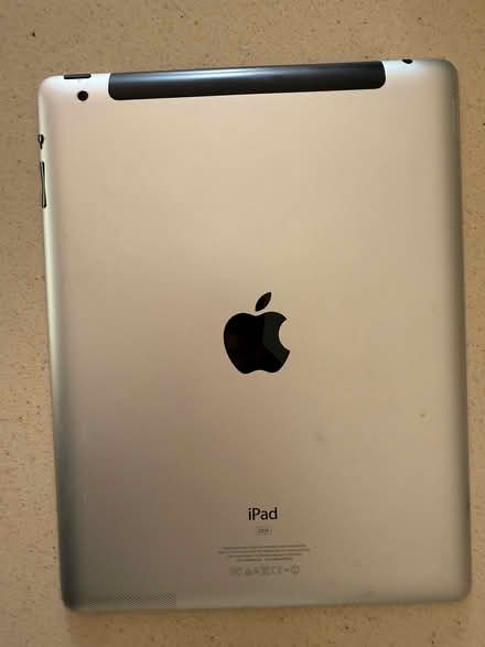 Photo of free iPad- 2nd generation (Hitchin) #3