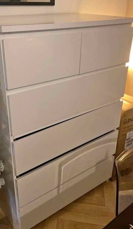Photo of Bed side drawer or dresser (Whitmore Reans WV6) #1